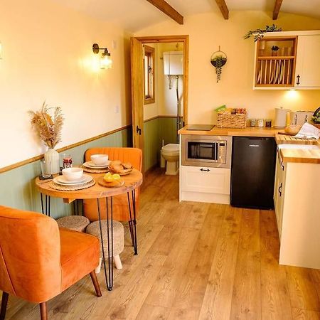 Lintmill Lodges - Heather Shepherds Hut Sorn 외부 사진