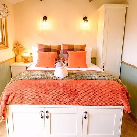 Lintmill Lodges - Heather Shepherds Hut Sorn 외부 사진